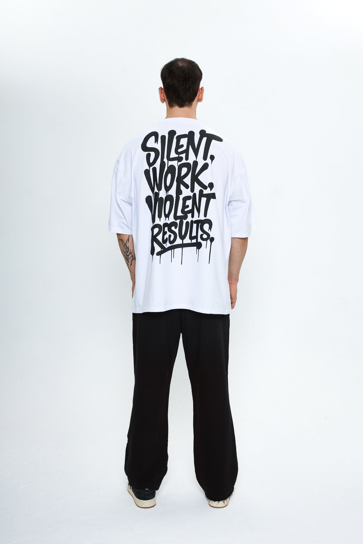 Silent Work Violent Results T-Shirt Beyaz